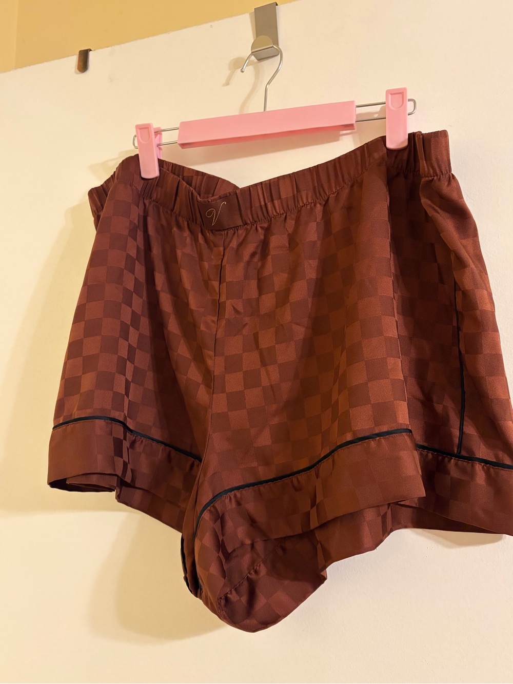 Victoria’s Secret Women's Brown Checker Satin Shorts. XXL